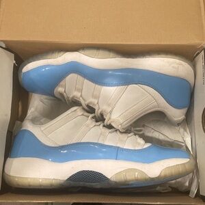 Air Jordan Retro 11
University Blue (2017)